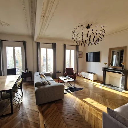 아파트 Parisian Nest 15 Min Adidas Arena & Montmartre 파리