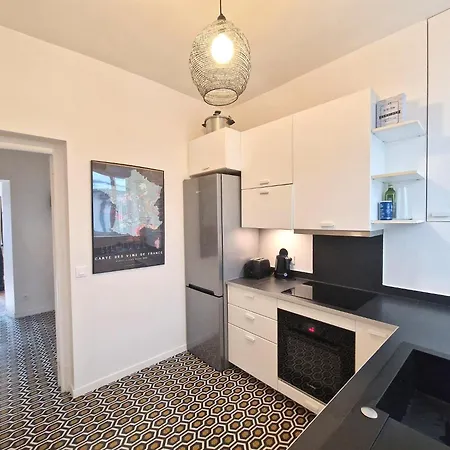 Parisian Nest 15 Min Adidas Arena & Montmartre Apartment