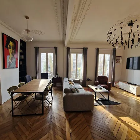 Apartment Parisian Nest 15 Min Adidas Arena & Montmartre *